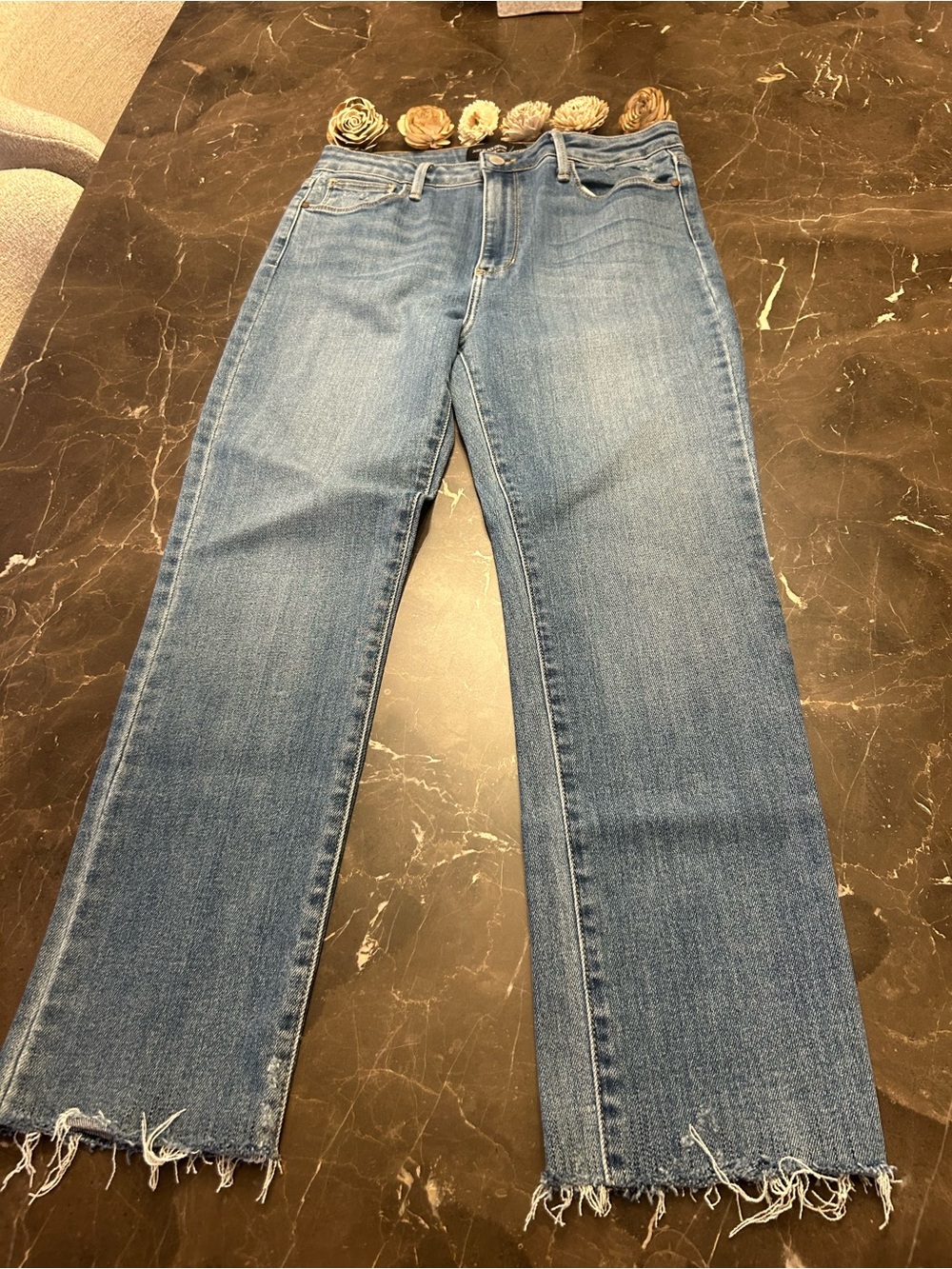 Just Black Women's Straight-Leg Jeans in Medium Blue Wash with Frayed Hem